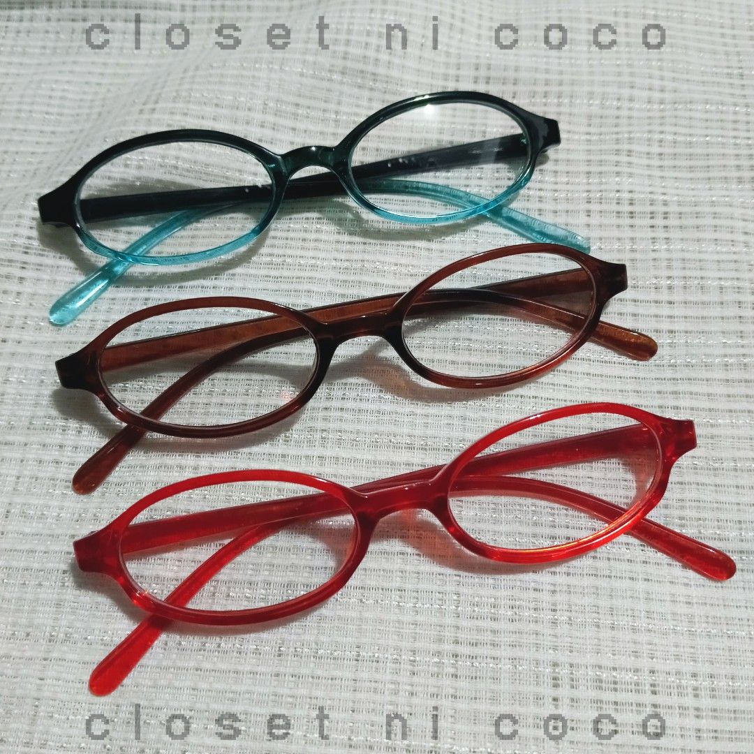 [SET] Y2K Retro Oval Bayonetta Glasses / aesthetic specs circle thin (Category: Sunglasses & Eyewear) located in Cainta. Submitted by closetnicoco (Listing ID 1464237363, Image 1). Description: SOLD AS SET rfs: never used !! might as well give them to someone who will quality is definitely better than those sold for cheaper. i've had the cheap versions and these are a bit pricier and better quality because they're meant to have graded lenses if y