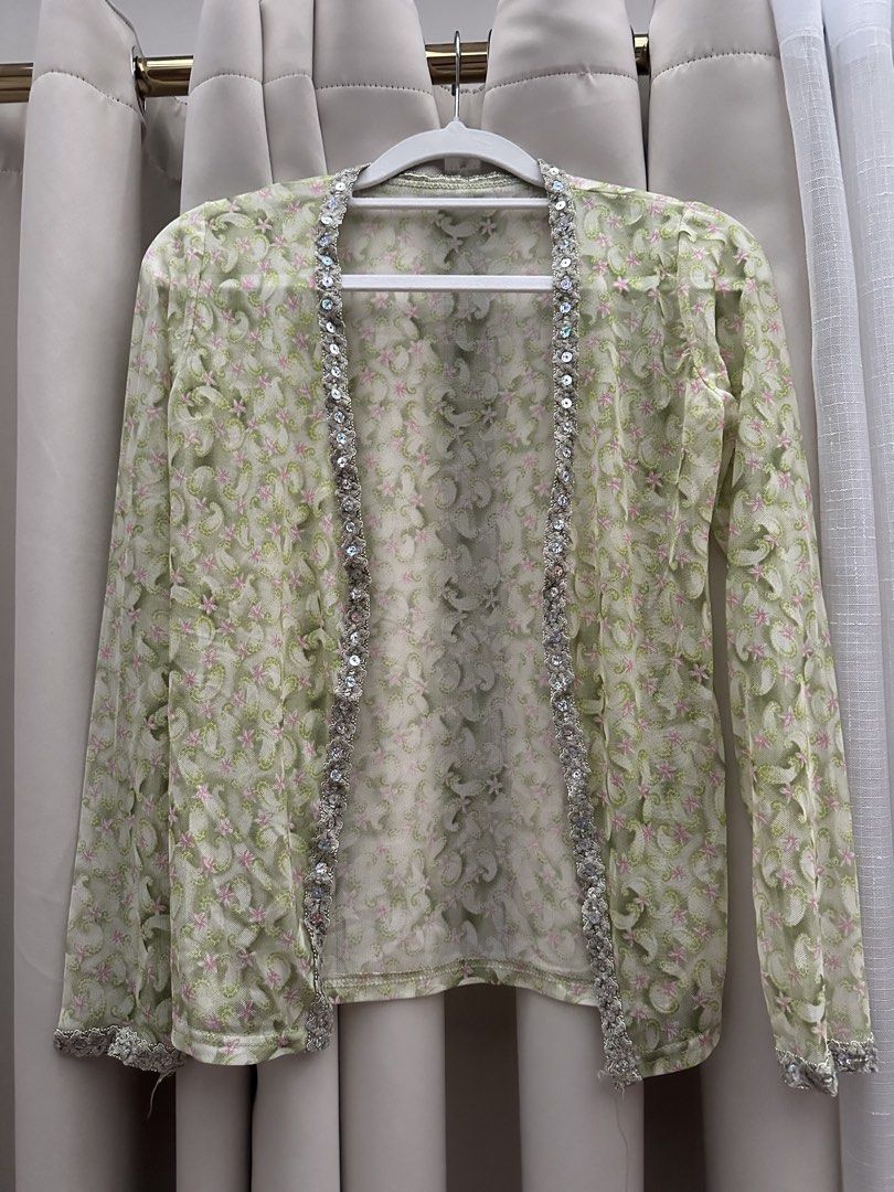 Sheer Bolero Top (Category: Blouses) located in Cainta. Submitted by tooonico (Listing ID 1464223238, Image 1). Description: RFS: Decluttering MOP: GCash/Maya/Maribank/UB.
