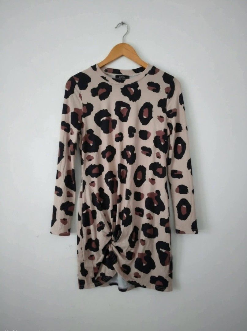 Shein Dress (Category: Dresses) located in Balanga. Submitted by azapparel.00 (Listing ID 1464159422, Image 1). Description: Shein Longsleeve Dress | XL on Tag.