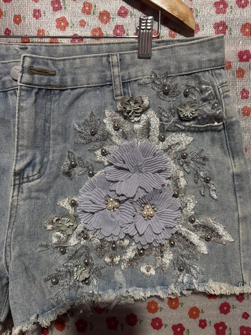 Shein plus size short with design (Category: Shorts) located in Bacoor. Submitted by teneleven_apparel (Listing ID 1464280585, Image 3). Description: Size: 4XL Measurement ( based on measure tape: 38x12L Condition: never been worn 📍 Jnt or lalamove.