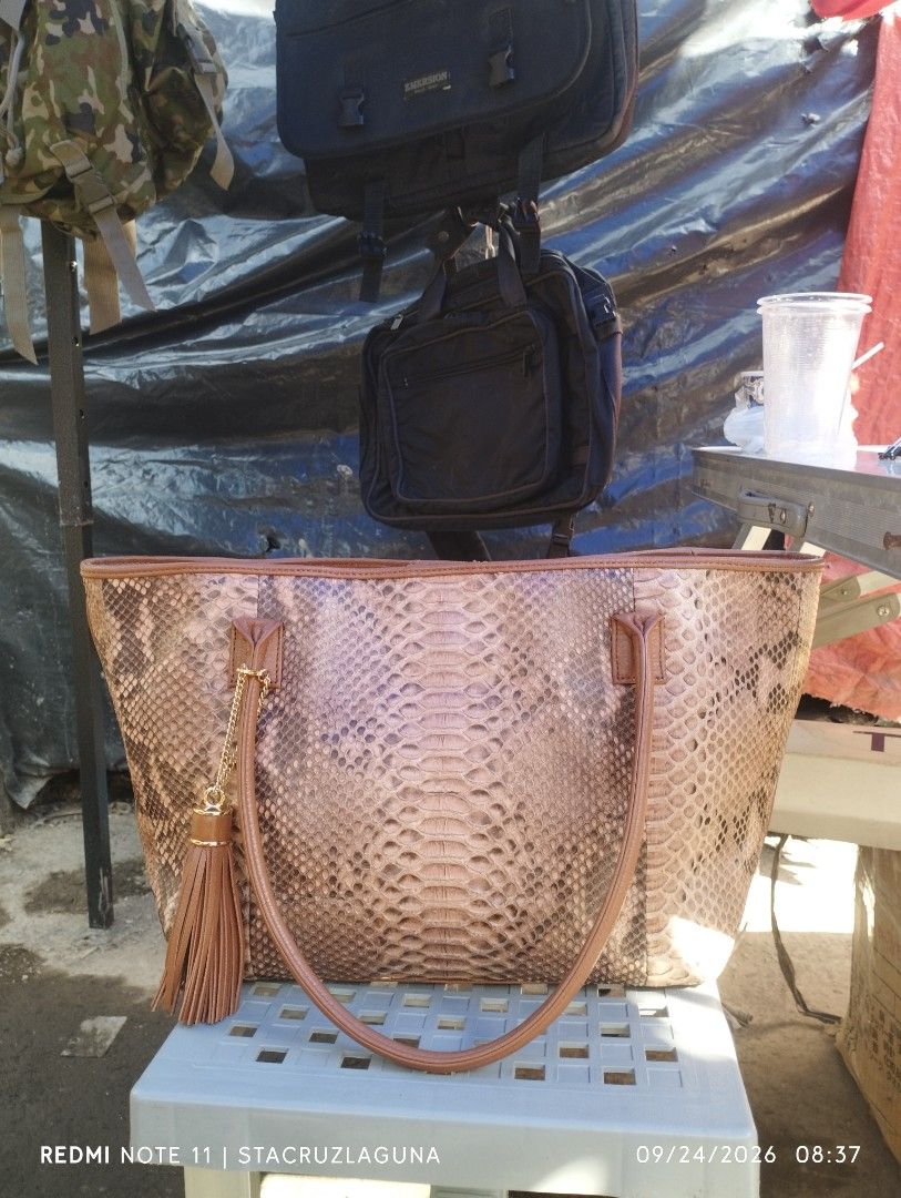 Shoulder bag (Category: Shoulder Bags) located in Santa Cruz. Submitted by riochino (Listing ID 1464160646, Image 2). Description: NEW ARRIVALS ‼️‼️🇯🇵🇯🇵🎌 RIO CHINO JAPAN SURPLUS QUALITY AND AFFORDABLE BAGS AND TENT ETC 🥰 GOOD CONTION PO ITO NO ISSUE🥰.
