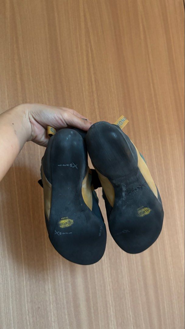 Simond vertika skratch climbing shoes (Category: Other Sports Equipment and Supplies) located in Manila. Submitted by incendioalex (Listing ID 1464228373, Image 3). Description: Used for 3months (check photo for the size) Message me for receipt proof .