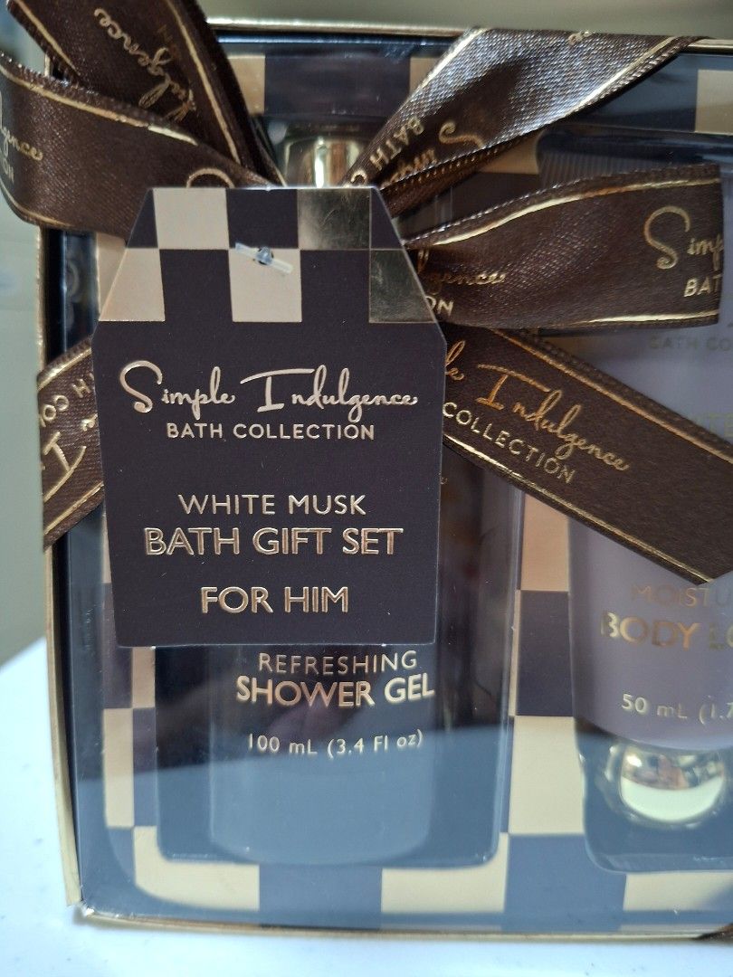 SIMPLE INDULGENCE BATH COLLECTION FOR HIM (Category: Bath) located in Las Pinas. Submitted by annachiaonair2037 (Listing ID 1464147986, Image 2). Description: SIMPLE INDULGENCE BATH COLLECTION FOR HIM INCLUDES: SHOWER GEL 100mL 3.4 Fl. oz. CREAM BATH 100mL 3 4 Fl. oz. Body Lotiob 50mL 1.7 Fl. oz. perfect gift for men❤️.