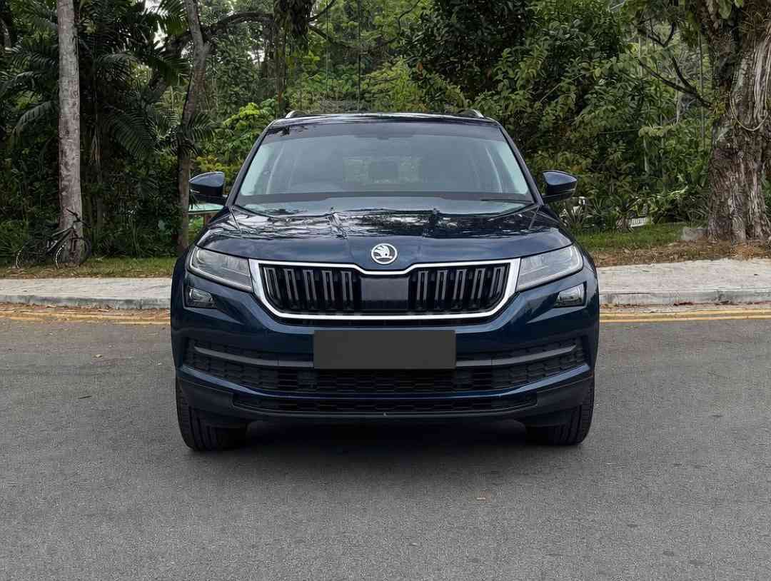 SKODA Kodiaq 1.4 TSI Ambition Plus 7-Seater (A) (Category: Used Cars) located in Singapore. Submitted by carousell_certified_partners (Listing ID 1464180447, Image 1). Description: Big on space,big on comfort! Spacious 7-seater with generous cabin and boot space,offiering the perfect balance of comfort,practicality and European driving fell. Previous owner was a true car enthusiast who recently upgraded a Nissan Serena with us. This Kodiaq has be