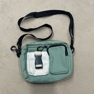 (Category: ) located in . Submitted by f2store.my (Listing ID 1464252549, Image 1). Description: .