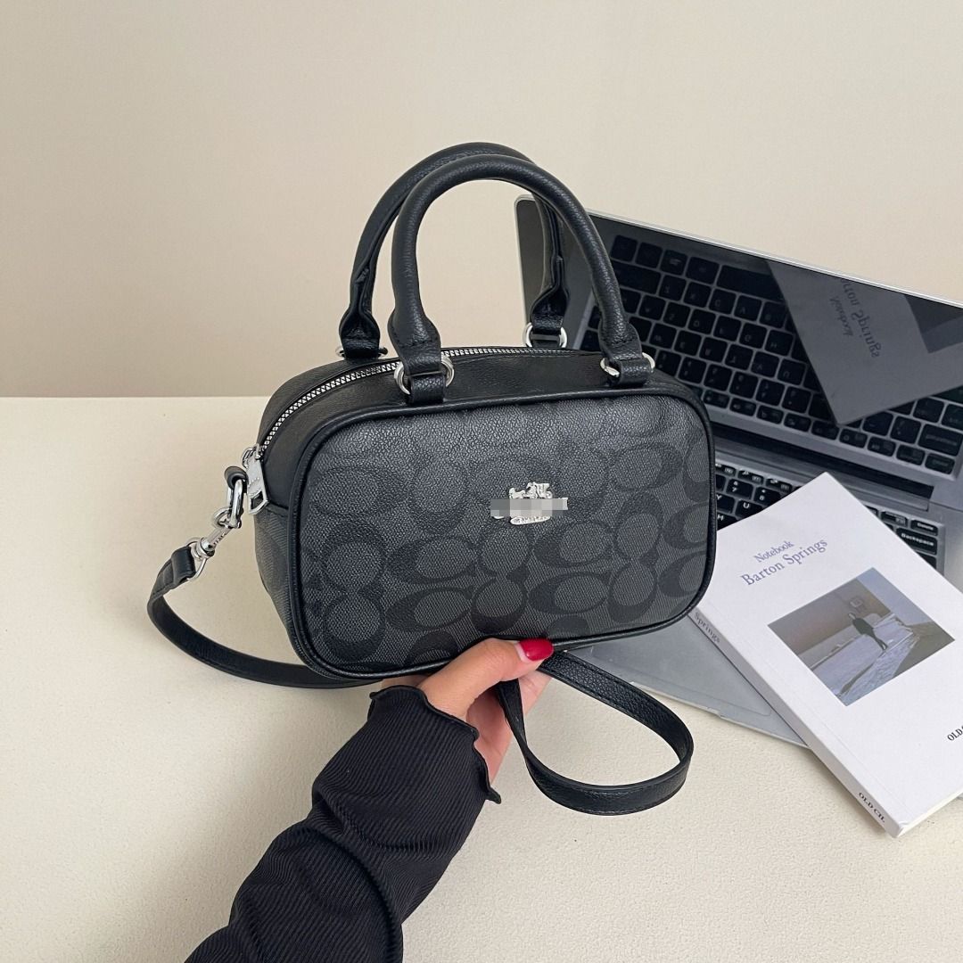 Sling Bag for Women (Category: Cross-body Bags) located in Quezon City. Submitted by evea_08fashion (Listing ID 1464191388, Image 1). Description: .