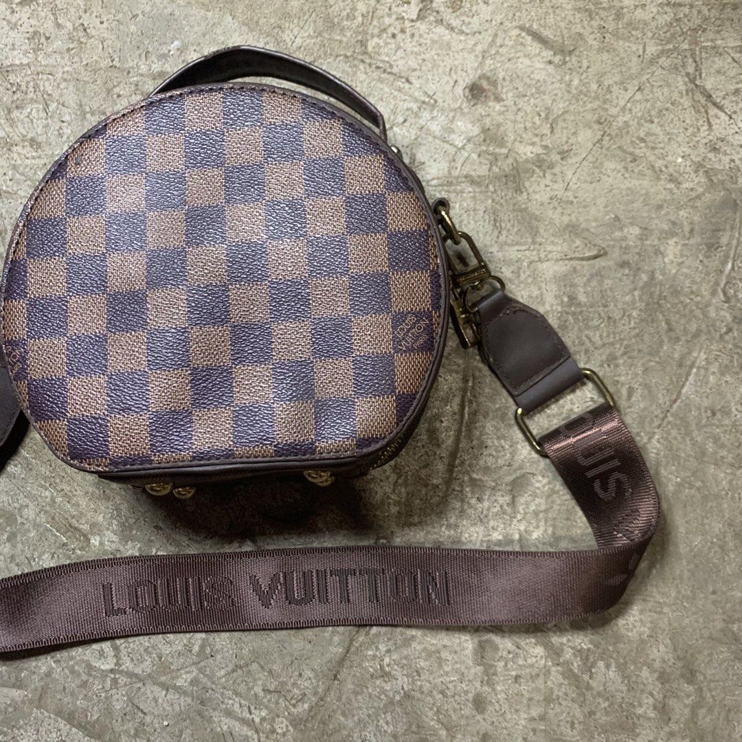 SLING BAGS (Category: Other Accessories) located in Manila. Submitted by raiven125 (Listing ID 1464280067, Image 3). Description: .