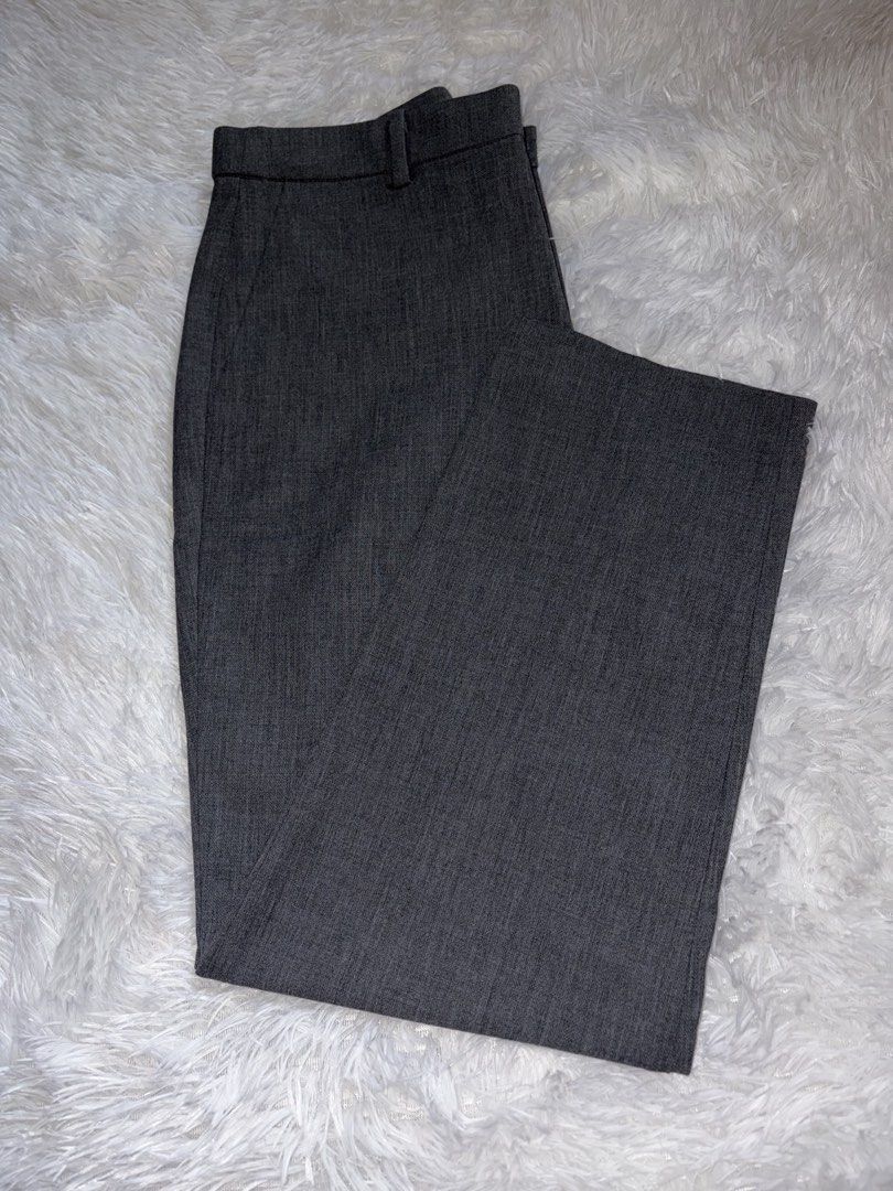 Smart ankle pants women (Category: Other Bottoms) located in Calamba. Submitted by ak_closet5621 (Listing ID 1464199378, Image 1). Description: TBH-Used two times only. Original price 1,990 Fixed price na po.No more tawad thank you☺️.