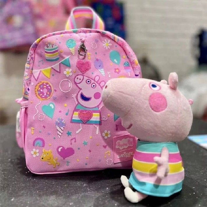 Smiggle Peppa Pig Collection Backpack & Bento Box (Category: Babies & Kids Fashion) located in Caloocan City. Submitted by mysticocean-122d (Listing ID 1464291686, Image 3). Description: - Adorable Smiggle x Peppa Pig collaboration set - A must-have for any Peppa Pig enthusiast!.