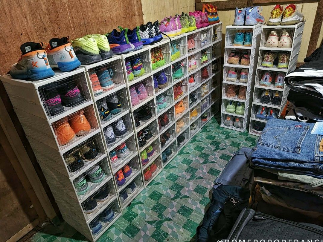 Sneaker Collection size 10.5 (Category: Sneakers) located in Dapitan. Submitted by roxfranz714 (Listing ID 1464245822, Image 2). Description: ‎Selling some of kicks in the Collection ‎ ‎Size 10.5 lahat (good as new since used once-thrice and of course legit rest assured) ‎Pwd ninyo o check main fb ko Rod Francis Romero for assurance. selling it for only 3,500 each (negotiable kapag as pack) ‎RFS: Unload to reload. ‎ ‎Location: Dapitan City ‎ ‎PM 