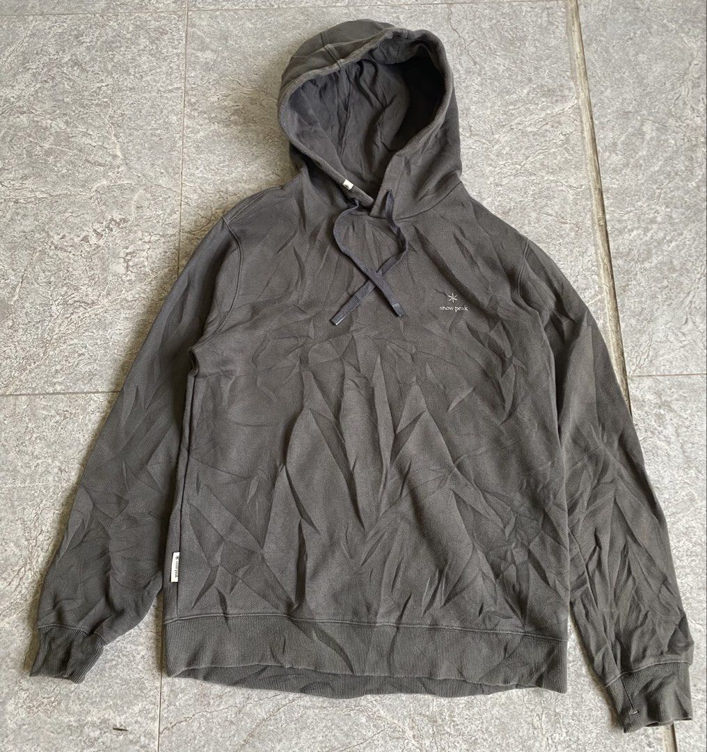 Snow Peak (Category: Hoodies) located in Manila. Submitted by michaelcollection28 (Listing ID 1464239891, Image 1). Description: .
