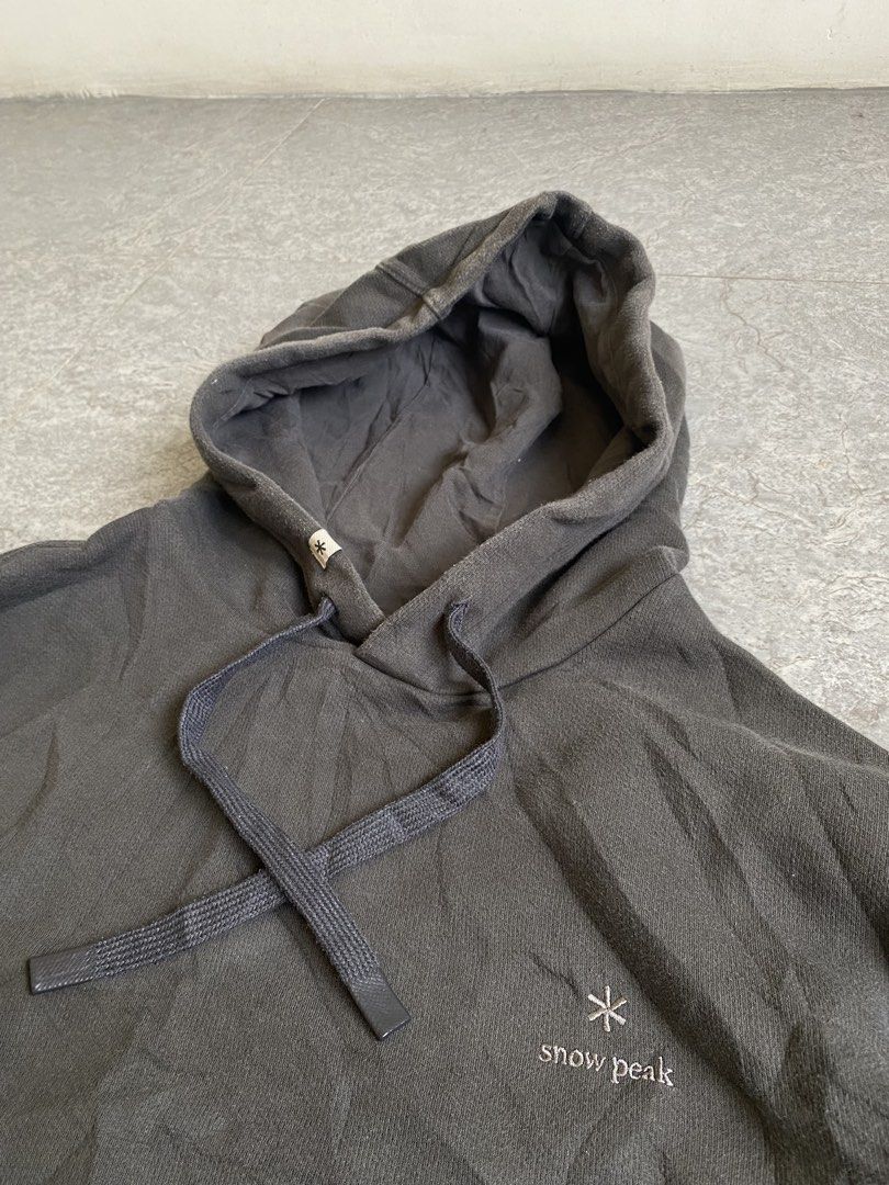 Snow Peak (Category: Hoodies) located in Manila. Submitted by michaelcollection28 (Listing ID 1464239891, Image 2). Description: .