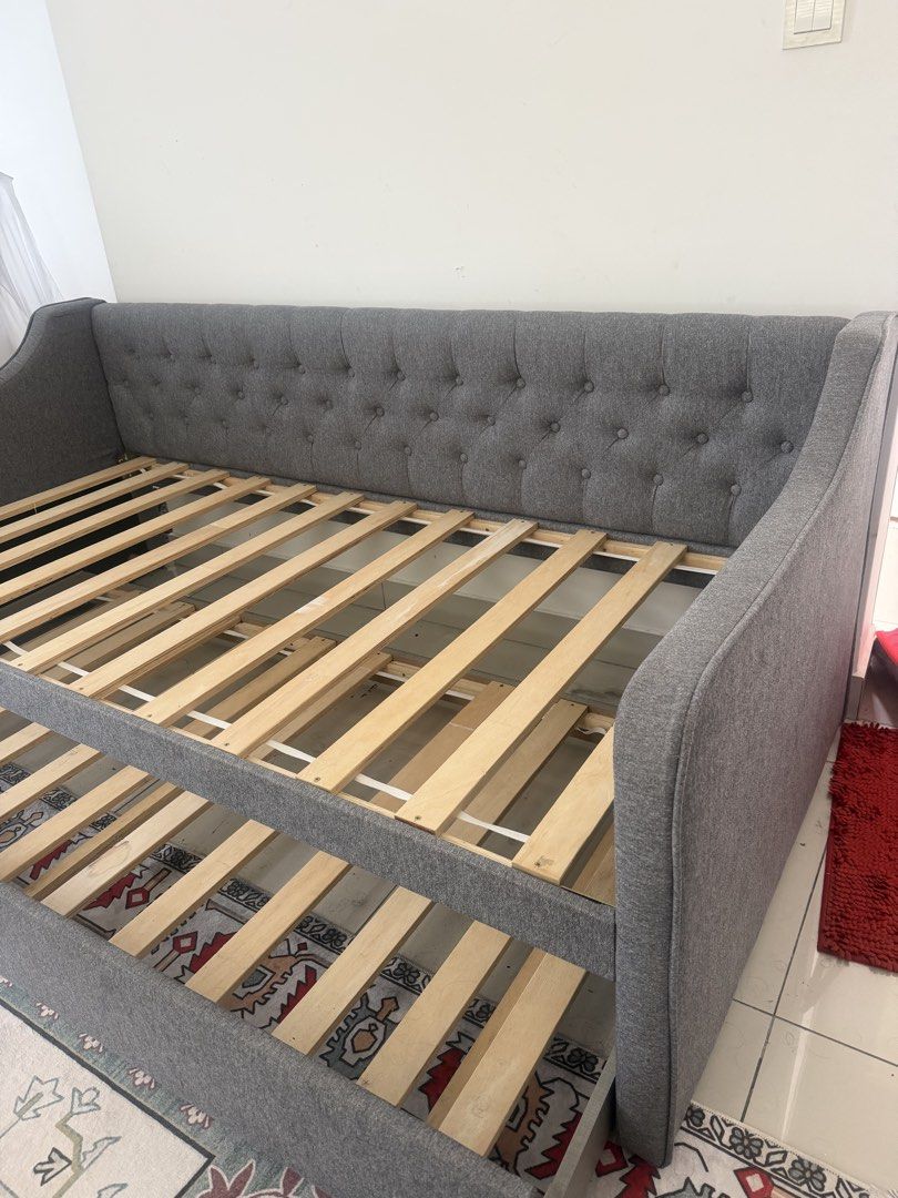 Sofa BED (Category: Sofas) located in Kajang. Submitted by puteriyunalis11 (Listing ID 1464193121, Image 2). Description: sofa bed dua lapis tidak termasuk tilam Kayu kualiti tinggi.