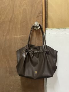 (Category: ) located in . Submitted by userpreloved20 (Listing ID 1464211499, Image 1). Description: .