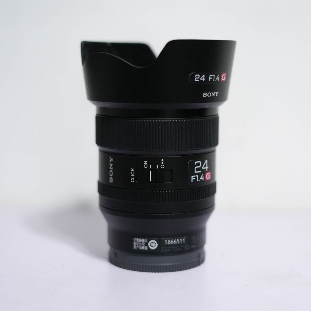Sony 24mm f1.4 GM (Category: Lens & Kits) located in Malabon City. Submitted by camcart (Listing ID 1464250494, Image 3). Description: ◈ Sony 24mm f1.4 GM ➠ Inclusions: - Sony Front and Rear cap - Lens Hood ✅ Physical Condition: 9.5/10 (Good Condition) ✅ Glass Condition : 10/10 (No Fungus or Dust) 💵 Price: 42,500 pesos only 🚛 Mode of Transaction: ◉ Pick up or Meet up - Around Malabon City ◉ Delivery thru Lalamove or Grab ◉ or Shipping (COP thru