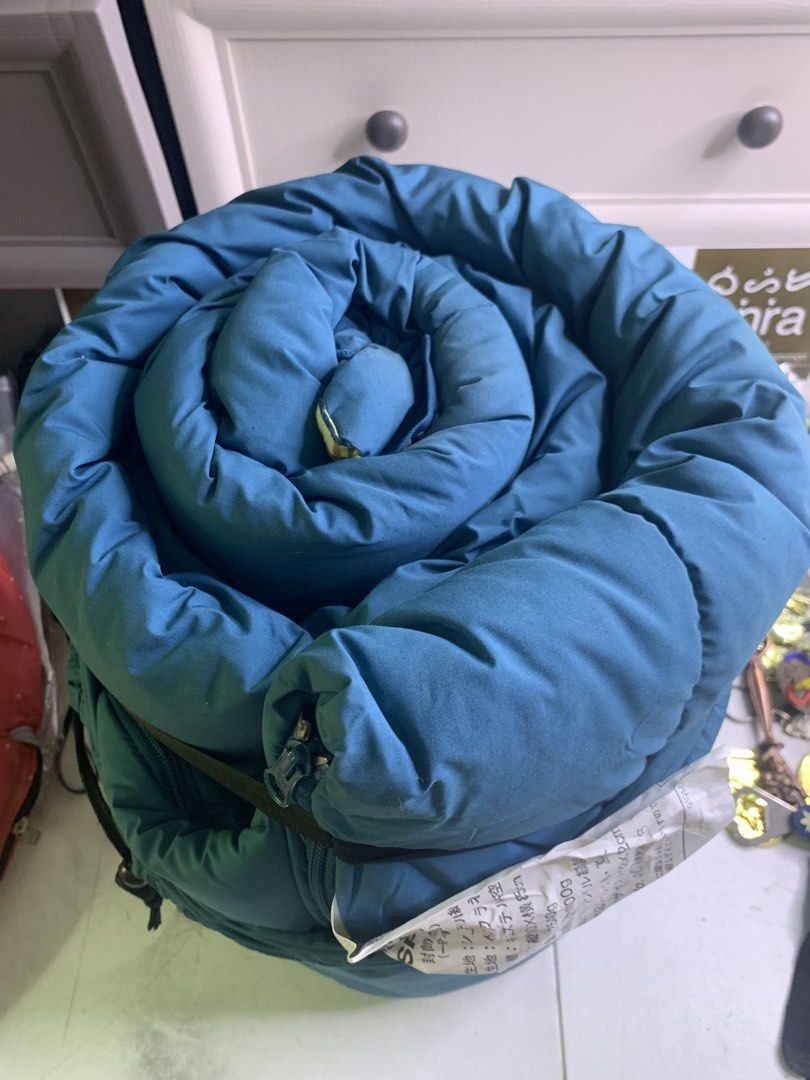 Southfield - Camping Sleeping Bag - 190x85 (Category: Hiking & Camping) located in Carmona. Submitted by bihira (Listing ID 1464272630, Image 3). Description: Southfield - Camping Sleeping Bag - 190x85 - WYSIWYG - 190cm x 85cm - 2540g.