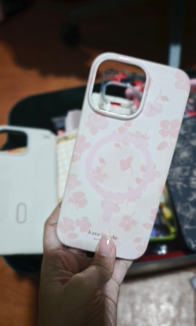 Speck Kate Spade Mous iPhone 16 Pro Max TAKE ALL (Category: Cases & Sleeves) located in Quezon City. Submitted by isabuys (Listing ID 1464237262, Image 2). Description: take all cases. firm price. these are all branded priced from 2000-4500 original Kate Spade, Speck, EENK, Mous, Velvet Cabiar.