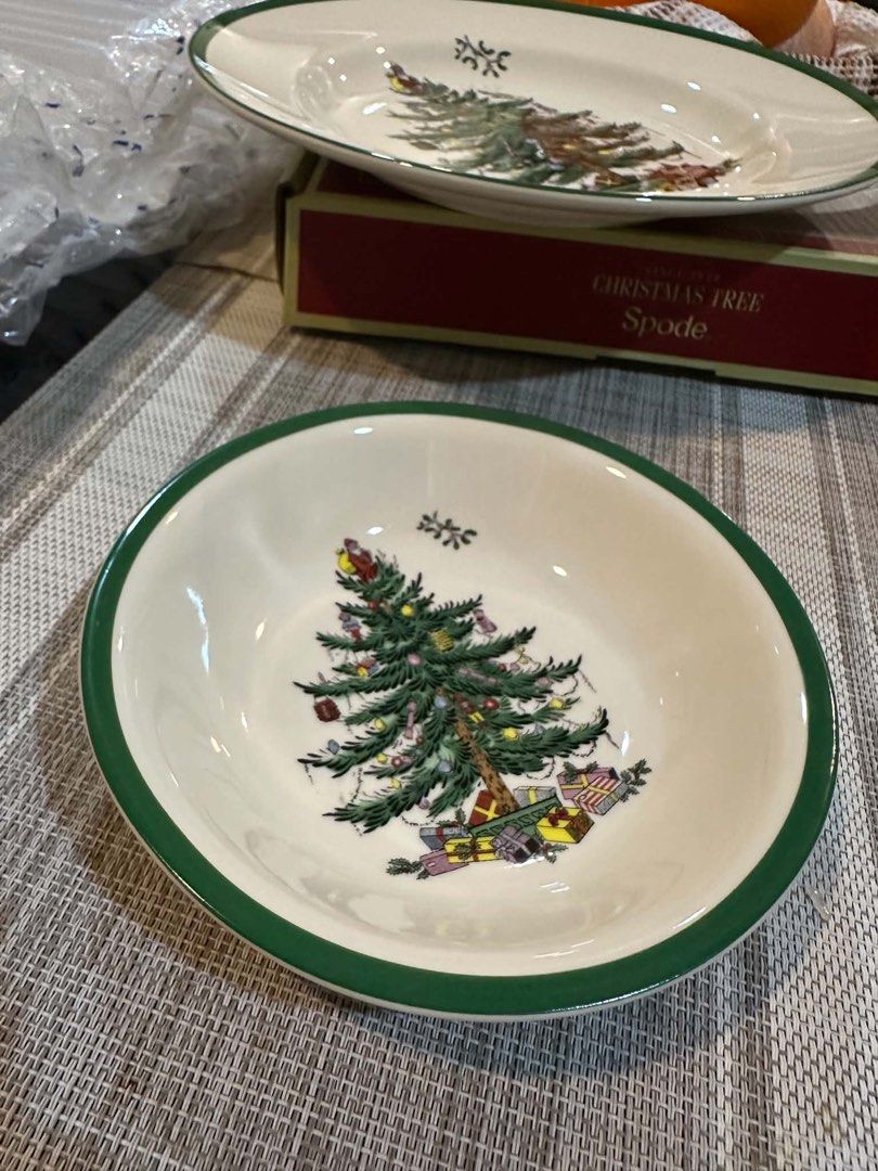 Spode Christmas Tree Cereal Bowl (Category: Dinnerware & Cutlery) located in Las Pinas. Submitted by justjeaz (Listing ID 1464183108, Image 1). Description: .