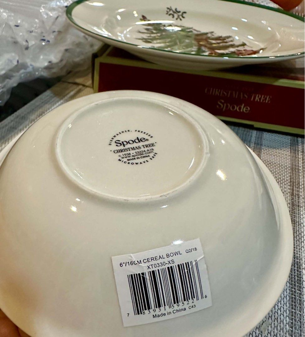 Spode Christmas Tree Cereal Bowl (Category: Dinnerware & Cutlery) located in Las Pinas. Submitted by justjeaz (Listing ID 1464183108, Image 2). Description: .