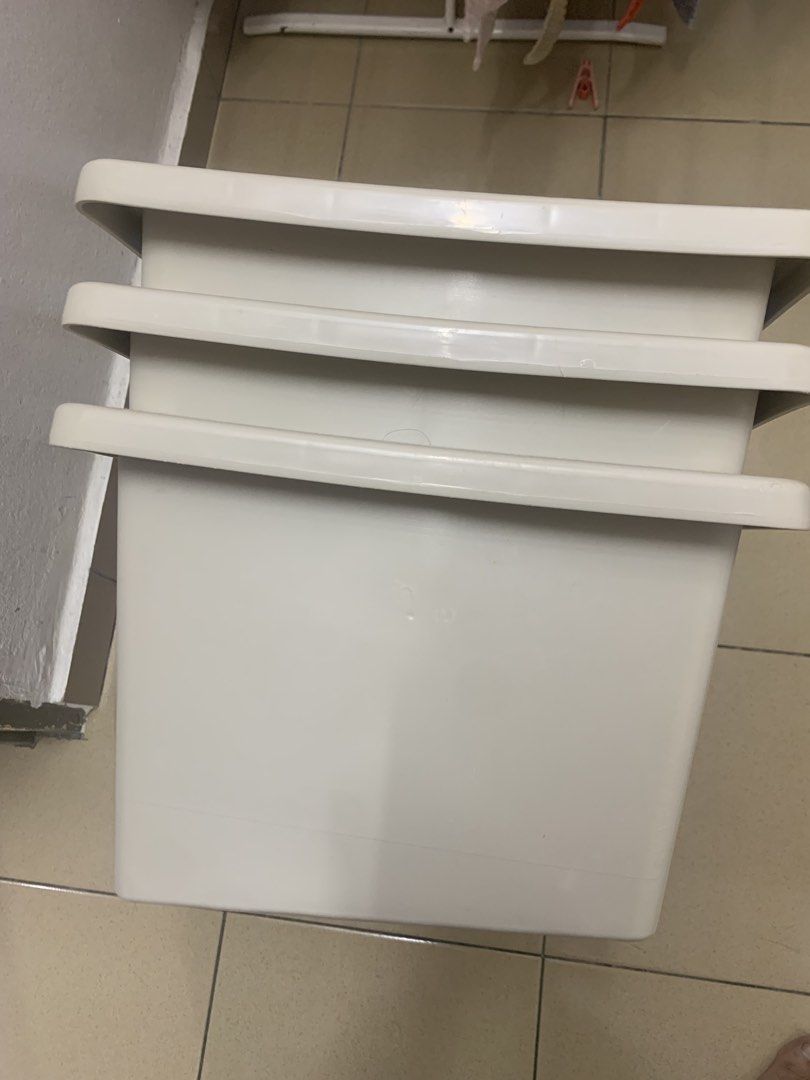 Stackable White Plastic Storage Boxes (Category: Storage Boxes & Baskets) located in Kuala Lumpur. Submitted by muhammadsa39872 (Listing ID 1464260764, Image 2). Description: Meja reha Cod ampang .
