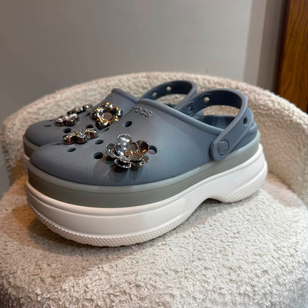 Stacked Clog in Concrete (Category: Shoe inserts & accessories) located in Rizal. Submitted by hiraya16 (Listing ID 1464167743, Image 3). Description: Available Onhand ready to ship Unisex - Sizes available? DM ✉️ J&T - Lalamove - LBC.