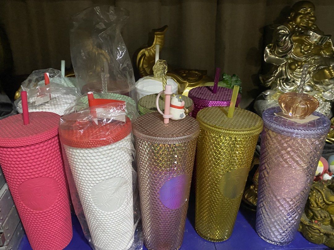 STARBUCKS STUDDED (Category: Water Bottles & Tumblers) located in Paranaque City. Submitted by rare_shineeeee (Listing ID 1464253063, Image 1). Description: - Brand: Starbucks - Design: Studded texture - Condition: Brand new - Available Colors: Pink, White, Gold, Purple - Perfect for cold beverages.