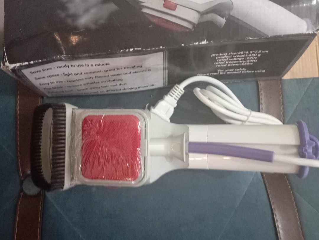 Steam brush (Category: Irons & Steamers) located in Las Pinas. Submitted by the_recycle_shop (Listing ID 1464147817, Image 2). Description: Good working condition.
