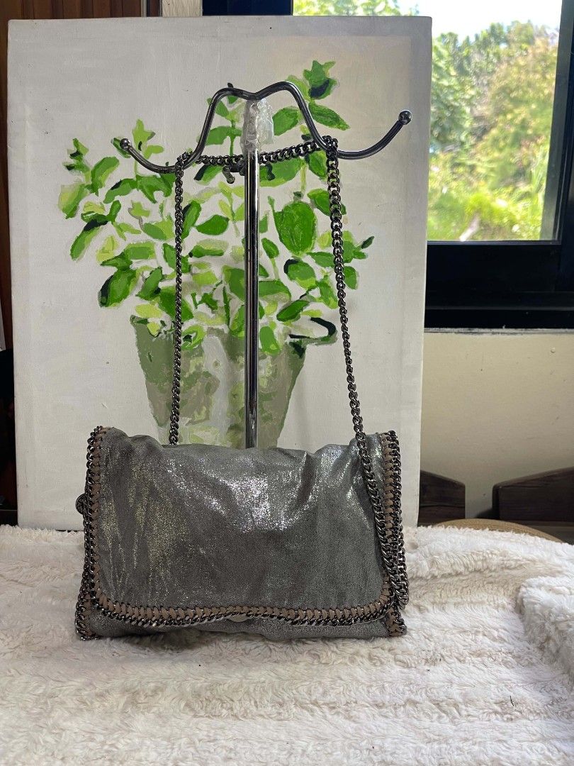 Stella McCartney sling bag (Category: Luxury Bags & Wallets) located in Naawan. Submitted by twillycalledprelovedbags (Listing ID 1464184263, Image 1). Description: .