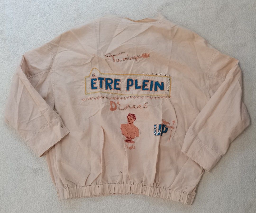 Stile Benetton lightweight authentic bomber jacket (Category: Coats, Jackets and Outerwear) located in Santa Cruz. Submitted by oddpenguin-4575 (Listing ID 1464274803, Image 3). Description: 📌.....P L E A S E R E A D..... 📌measurement:Laid flat Sh-21.5"/Sleeve-18"/Chest-25"/Lenght-23"/armhole-5"/armpit-10.5" 📌size:42 in the tag Filipino Size Equivalent: It translates to a local Small (S) or a comfortable Medium (M) for a standard Filipina fram