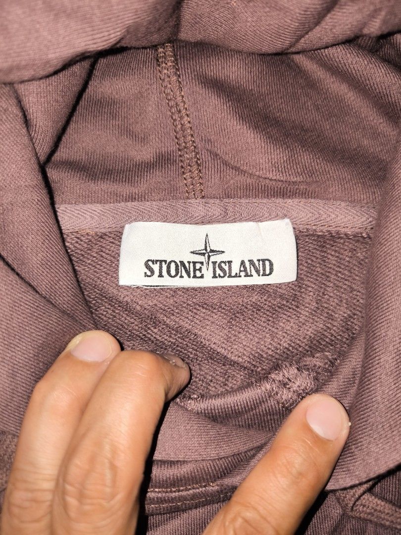 Stone Island Hoodie (Category: Coats, Jackets and Outerwear) located in Manila. Submitted by fljaoti27 (Listing ID 1464254430, Image 3). Description: Stone Island Hoodie Large.