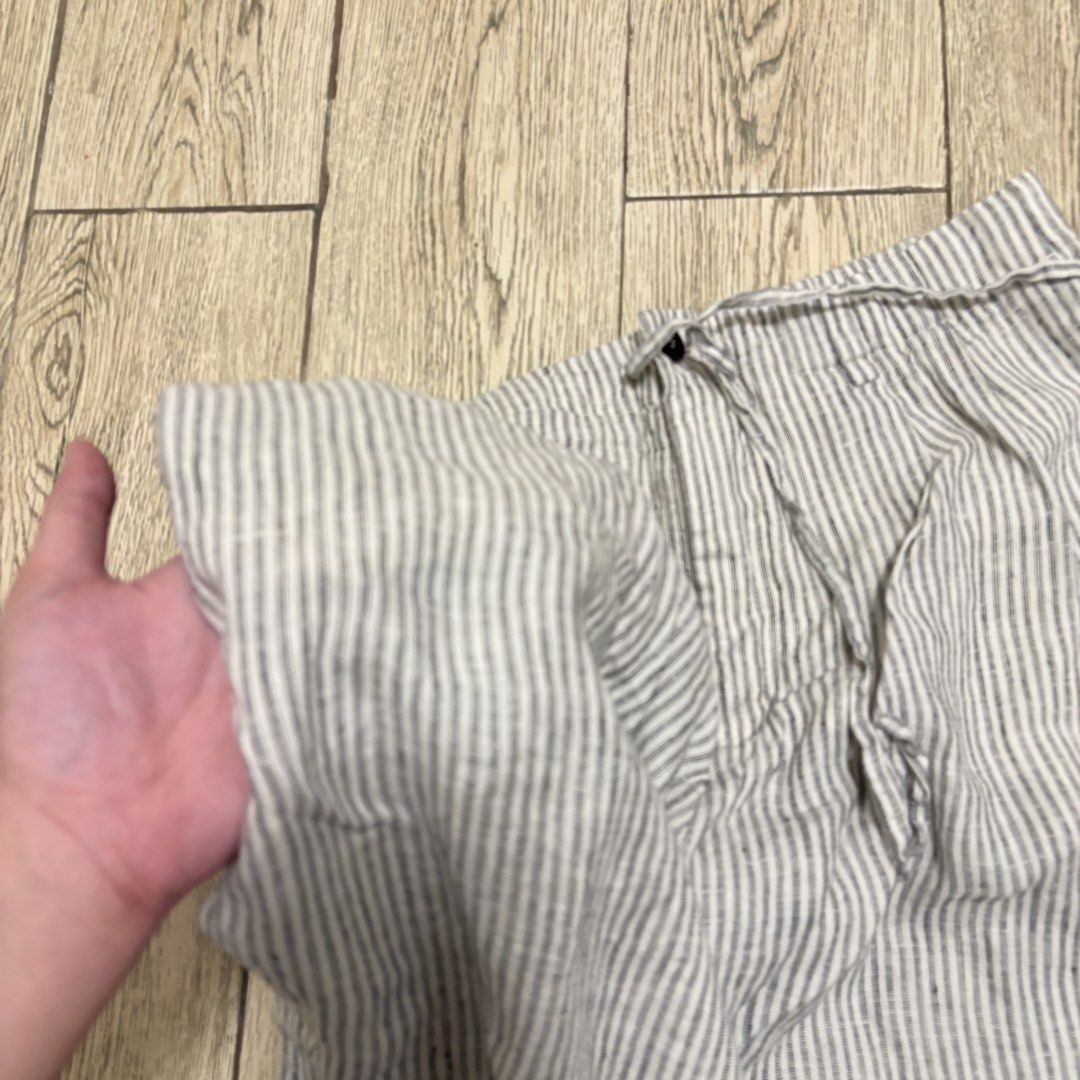 Striped Linen Blend Wide Leg Pants (Category: Jeans) located in Imus. Submitted by reloved.nd (Listing ID 1464250075, Image 2). Description: garterized waist freesize length 41.