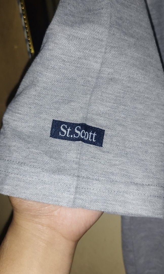 st.scott London (Category: Tshirts & Polo Shirts ) located in Baguio. Submitted by alu22 (Listing ID 1464279466, Image 3). Description: St.Scott London Oversized Polo Shirt ✓Medium on Tag ✓Like New Condition ✓Soft sa katawan, Hindi manipis ✓RFS: Malaki sa akin 📍Baguio City Loc.