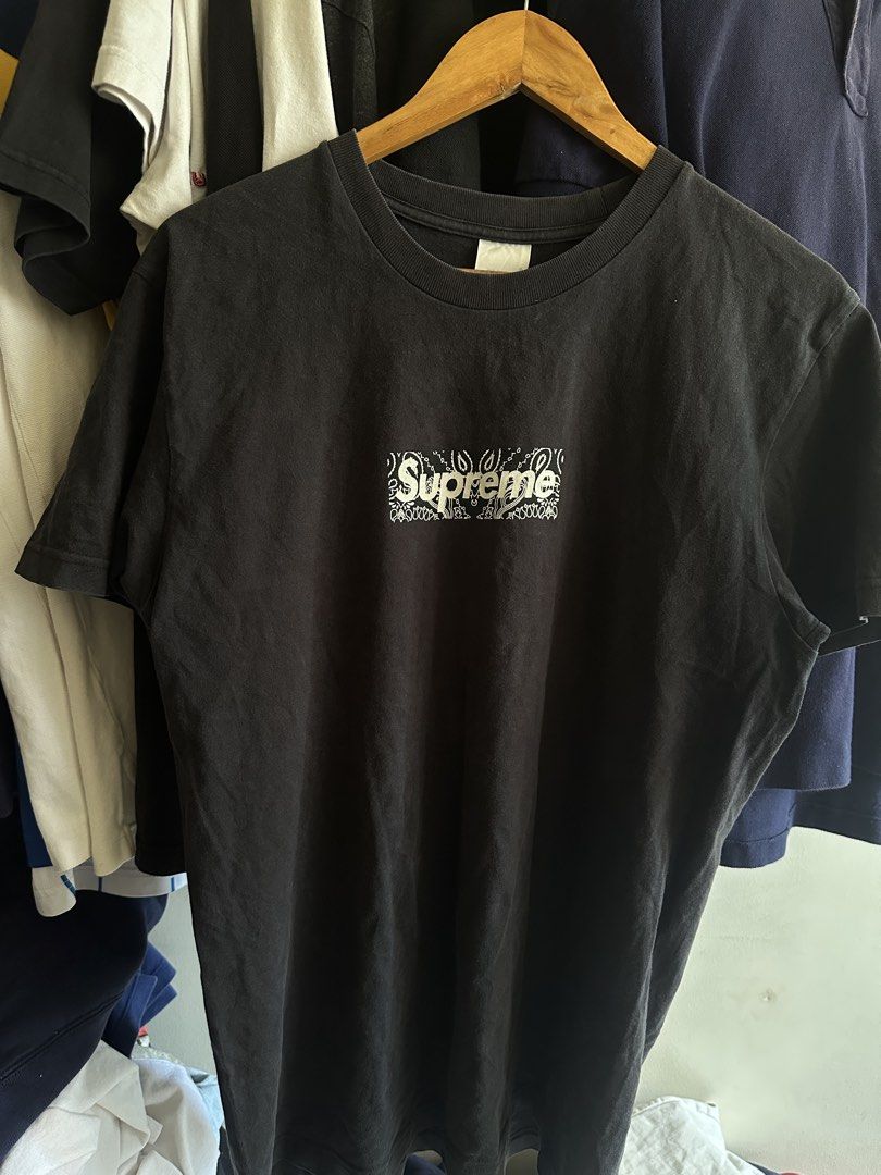 Supreme Bandana Tshirt Box Logo (Category: Tshirts & Polo Shirts ) located in Daet. Submitted by rccurated._ (Listing ID 1464191124, Image 1). Description: .