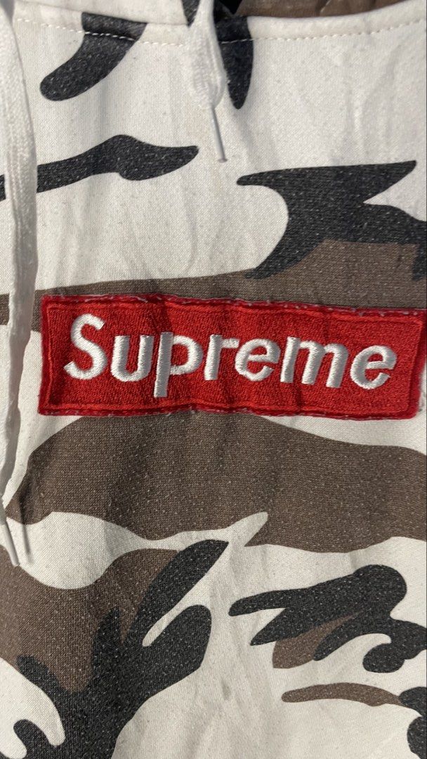 Supreme Camouflage Hoodie (Category: Announcements) located in Arayat. Submitted by christian_srno (Listing ID 1464244799, Image 2). Description: .
