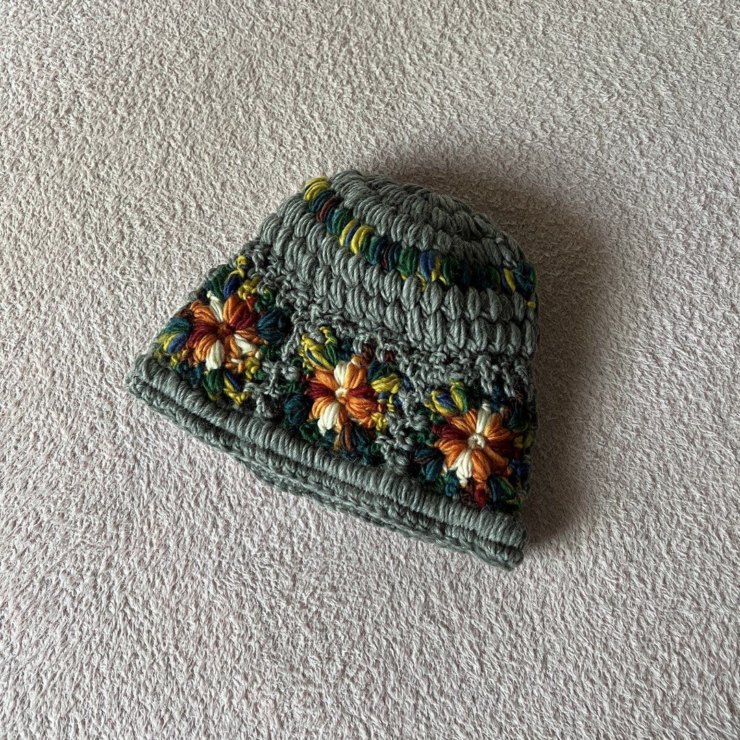 Supreme Crochet Beanie (Category: Beanies) located in Cavite. Submitted by johnnygoods_ph (Listing ID 1464217456, Image 2). Description: Visit johnnygoods_ph on IG for more deets.