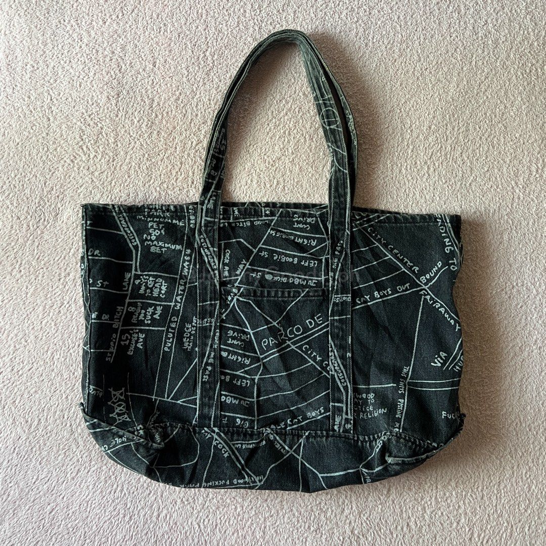 Supreme Gonz Washed Denim Tote (Category: Tote Bags) located in Cavite. Submitted by johnnygoods_ph (Listing ID 1464220244, Image 3). Description: Visit johnnygoods_ph on IG for more deets vivid washed look on strap (see last slide).