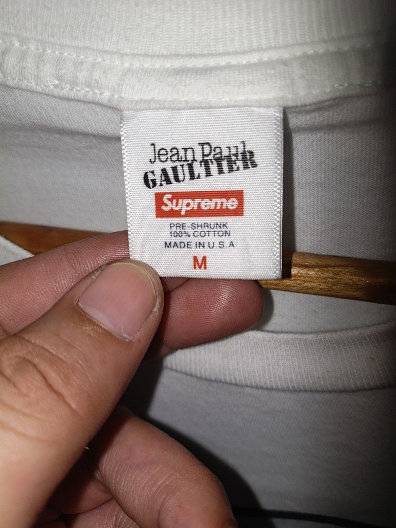 Supreme x jean Paul gaultier (Category: Coats, Jackets and Outerwear) located in Bacolod City. Submitted by freelion-1cc5 (Listing ID 1464245766, Image 3). Description: dimes:20x27 color rate:9.5/10 no issue asnew condition need wash lng.