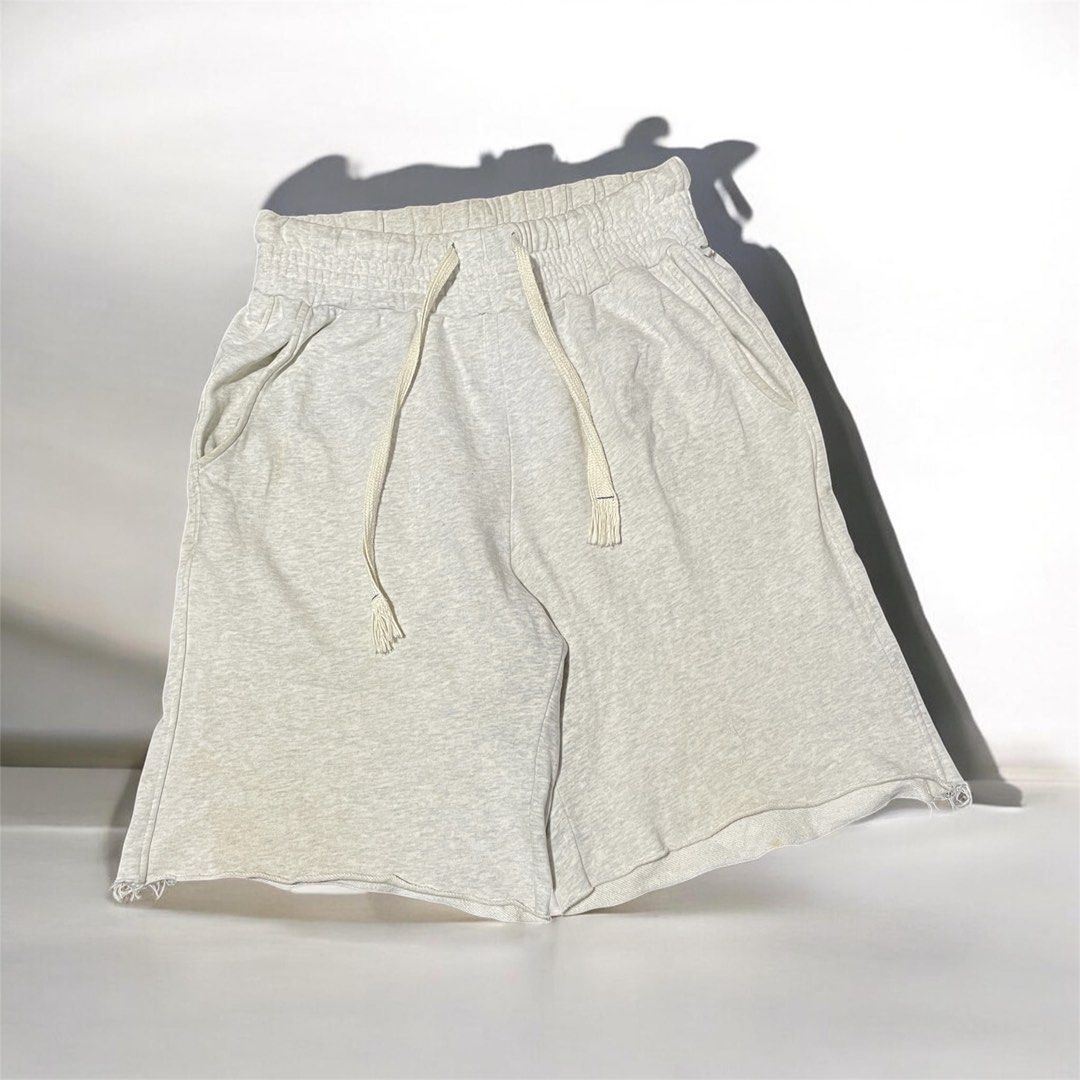 Sweatshorts (Category: Shorts) located in San Jose. Submitted by aldbbch (Listing ID 1464164786, Image 2). Description: .
