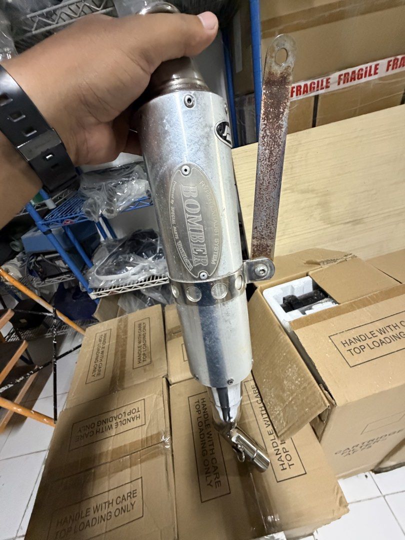 Takegawa hyper exhaust system (Category: Other Motorcycles Parts and Accessories) located in Paranaque City. Submitted by pooldepot011304 (Listing ID 1464160256, Image 3). Description: Takegawa special exhaust Made in japan Makinis pa Minimal scratches At kalawang.