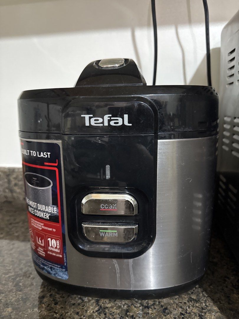 Tefal Rice Cooker (Category: Cookers) located in Mandaluyong City. Submitted by mhaeydeclutters (Listing ID 1464213708, Image 1). Description: - Durable Tefal Rice Cooker - Simple 'Cook' and 'Warm' functions - Built to last for everyday use .