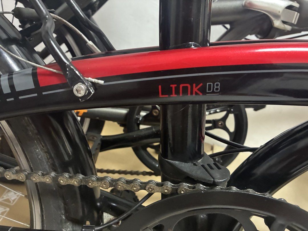 Tern Link D8 Folding Bicycle (Category: Bicycles) located in Pasay City. Submitted by scarlet2k19 (Listing ID 1464302424, Image 2). Description: - Tern Link D8 folding bike - Red and black frame - Ideal for commuting - Easy to store - Ready for its next owner Rfs..hindi na ginagamit nakatambak lang.