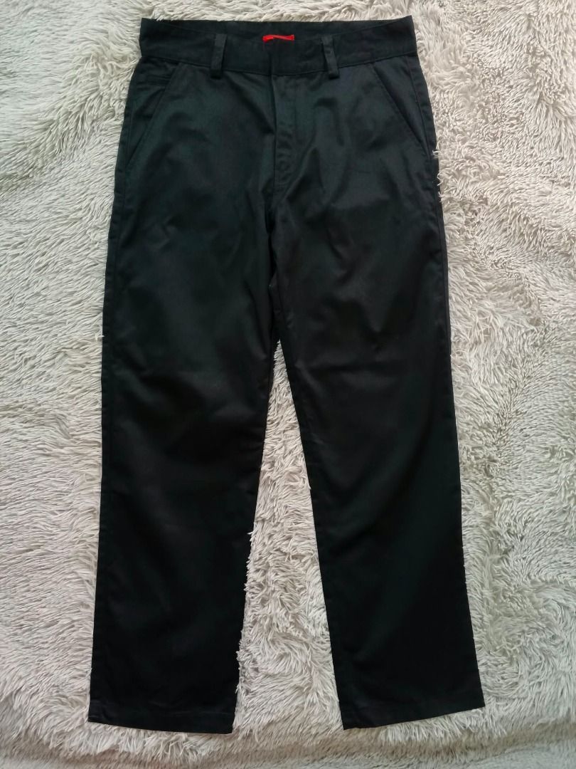 Tesla Mens 34x32 Black Cotton Polyester Work Pants (Category: Trousers) located in Pasig City. Submitted by oo7-thriftnflip-oo7 (Listing ID 1464245546, Image 2). Description: Chino Work Pants Tesla Official Employee Uniform Flat-front (para kang nka Dickies) Condition: Excellent/Pristine Color Rate: 9.5/10 Size on Tag: 34" Length: 43.5" Leg Opening: 9" No Issue Price: ₱950 +shipping fee.