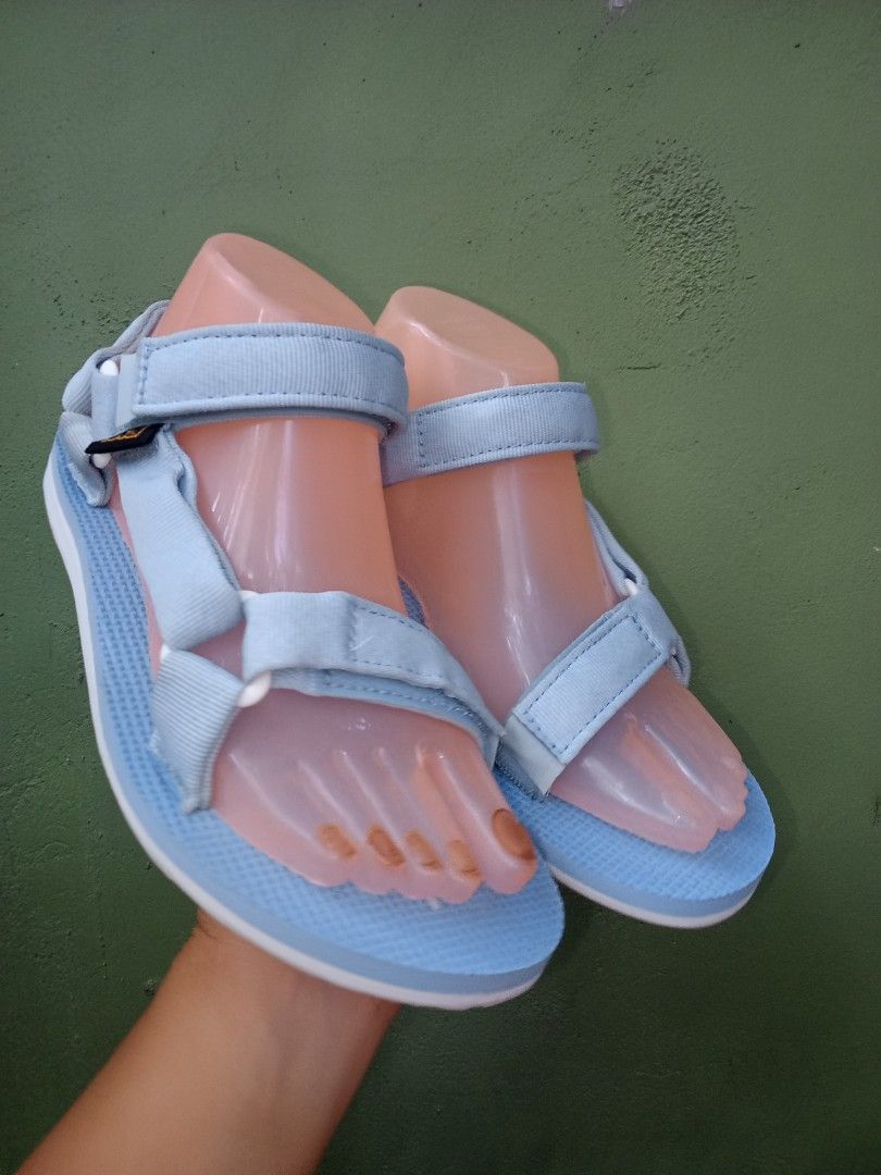 Teva original (Category: Flats & Sandals) located in General Santos City (Dadiangas). Submitted by ukayonlineshoppe (Listing ID 1464277068, Image 2). Description: 24.5cm excellent condition bagong bago pa.