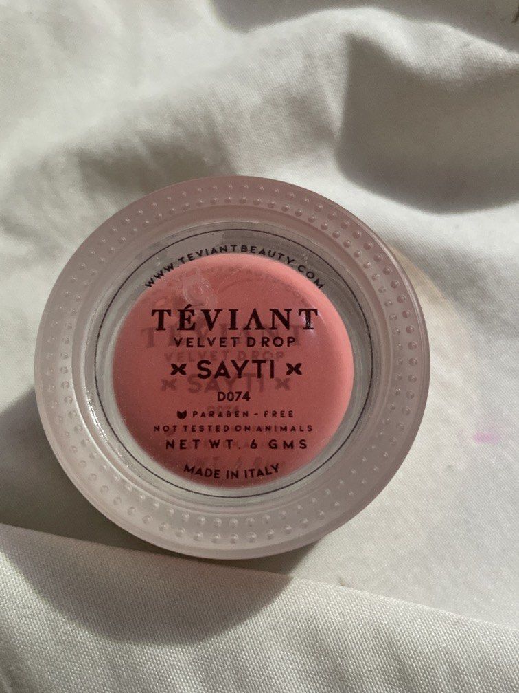 Teviant velvet drop (Category: Makeup) located in Manila. Submitted by y1iin (Listing ID 1464248895, Image 2). Description: - Like new (haven’t used, just swatched) Rfs: too many blushes.
