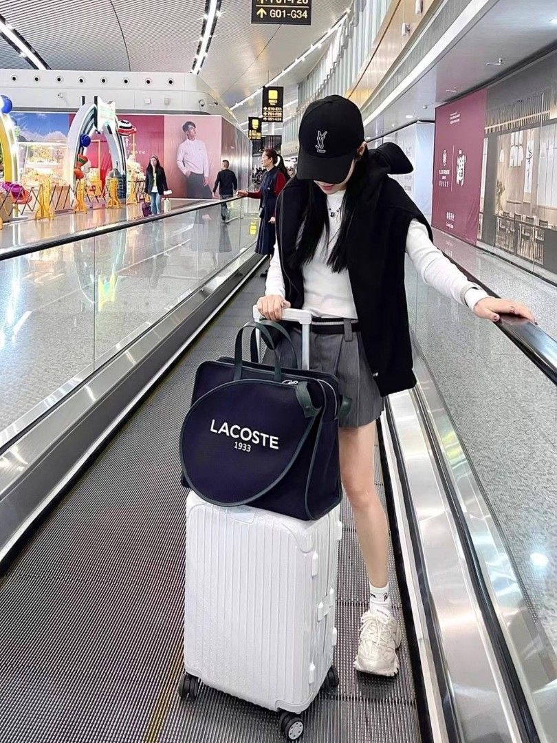 Textile Tennis Bag With Racket Case (Category: Tote Bags) located in Manila. Submitted by whimsy.finds (Listing ID 1464201337, Image 2). Description: Perfect for tennis, pickle, badminton, gym bag, sport bags Payment first basis via Gcash / Maribank / Maya Ship via Lalamove / JNT *No rush shipping *Open for bulk order.