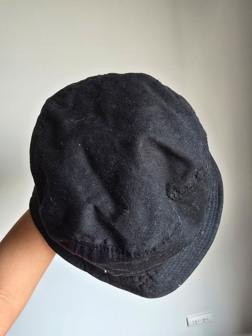 The Hobbit Motion Picture Trilogy Bucket Hat (Category: Caps & Hats) located in Paranaque City. Submitted by incognitopawikan (Listing ID 1464157051, Image 3). Description: - Bought in Hobbiton in New Zealand - Black bucket hat from The Hobbit Motion Picture Trilogy - Features embroidered text and graphics - Great for fans of the movies - One size fits most - A cool accessory for any outfit.