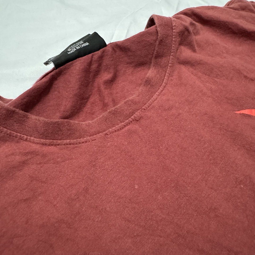 THE HUNDREDS (Category: Tshirts & Polo Shirts ) located in Pasig City. Submitted by jaaard (Listing ID 1464242673, Image 3). Description: The hundreds Size M 22x29 Good condition slight loose stitch issue round neck part Pm me for more details.