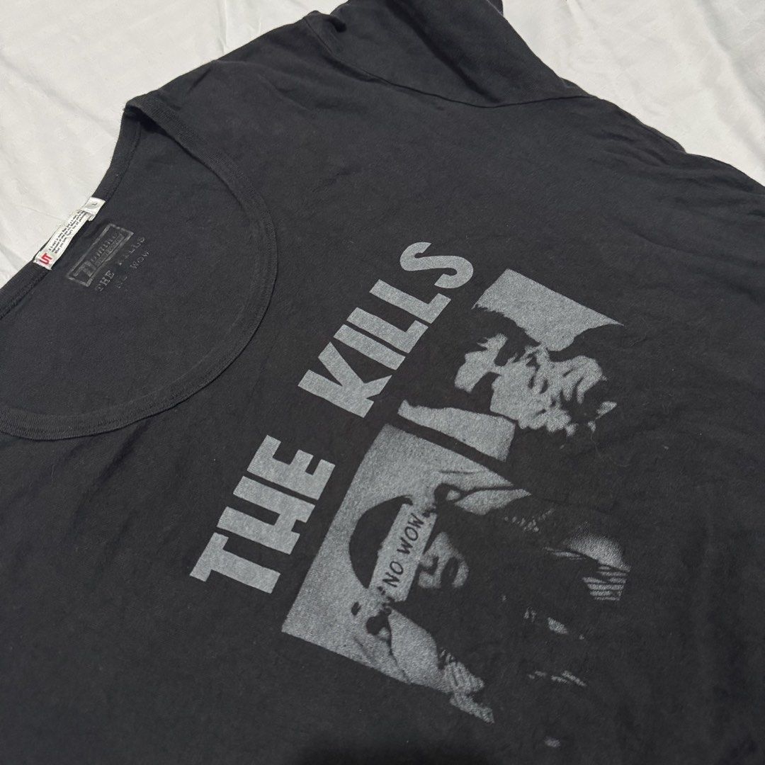 THE KILLS UT (Category: Tshirts & Polo Shirts ) located in Pasig City. Submitted by jaaard (Listing ID 1464246689, Image 2). Description: UT the kills Size L women 21x27 big roundneck Vgood condition.