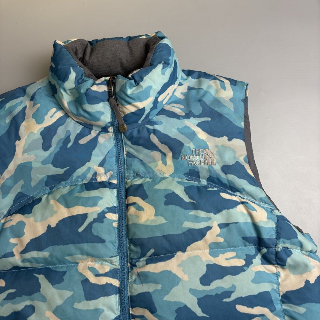 THE NORTH FACE (Category: Vests) located in Taguig. Submitted by the_rare_edit (Listing ID 1464208174, Image 3). Description: DIMENSIONS: 23x26 ISSUE: need wash COLOR RATE: 9.8/10 CONDITION: Excellent condition .