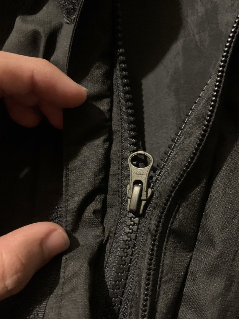 THE NORTH FACE DRYVENT (Category: Coats, Jackets and Outerwear) located in Cavite. Submitted by thrift_2find (Listing ID 1464336179, Image 3). Description: 23x28 issue 3 small cut.